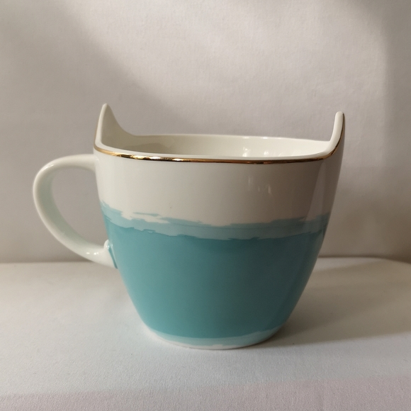 Urban Gourmet Ceramic Owl Coffee or Tea Mug, Blue with Yellow Nose Gold Trim - Picture 2 of 3